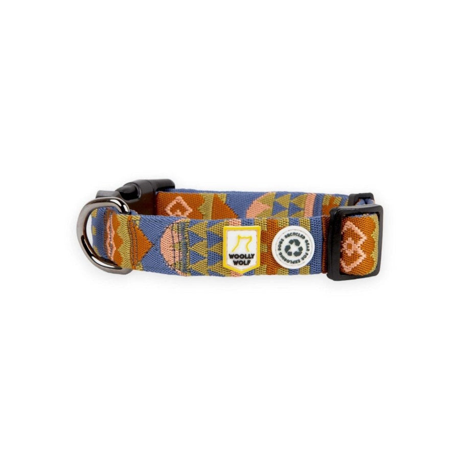 Nightless Night Collar — productfoto op witte achtergrond