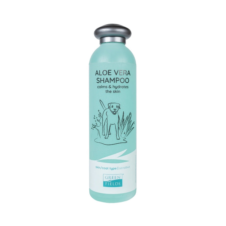 Greenfields Shampoo Aloë Vera — productfoto op witte achtergrond