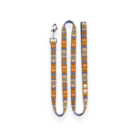 Nightless Night Leash — productfoto op witte achtergrond