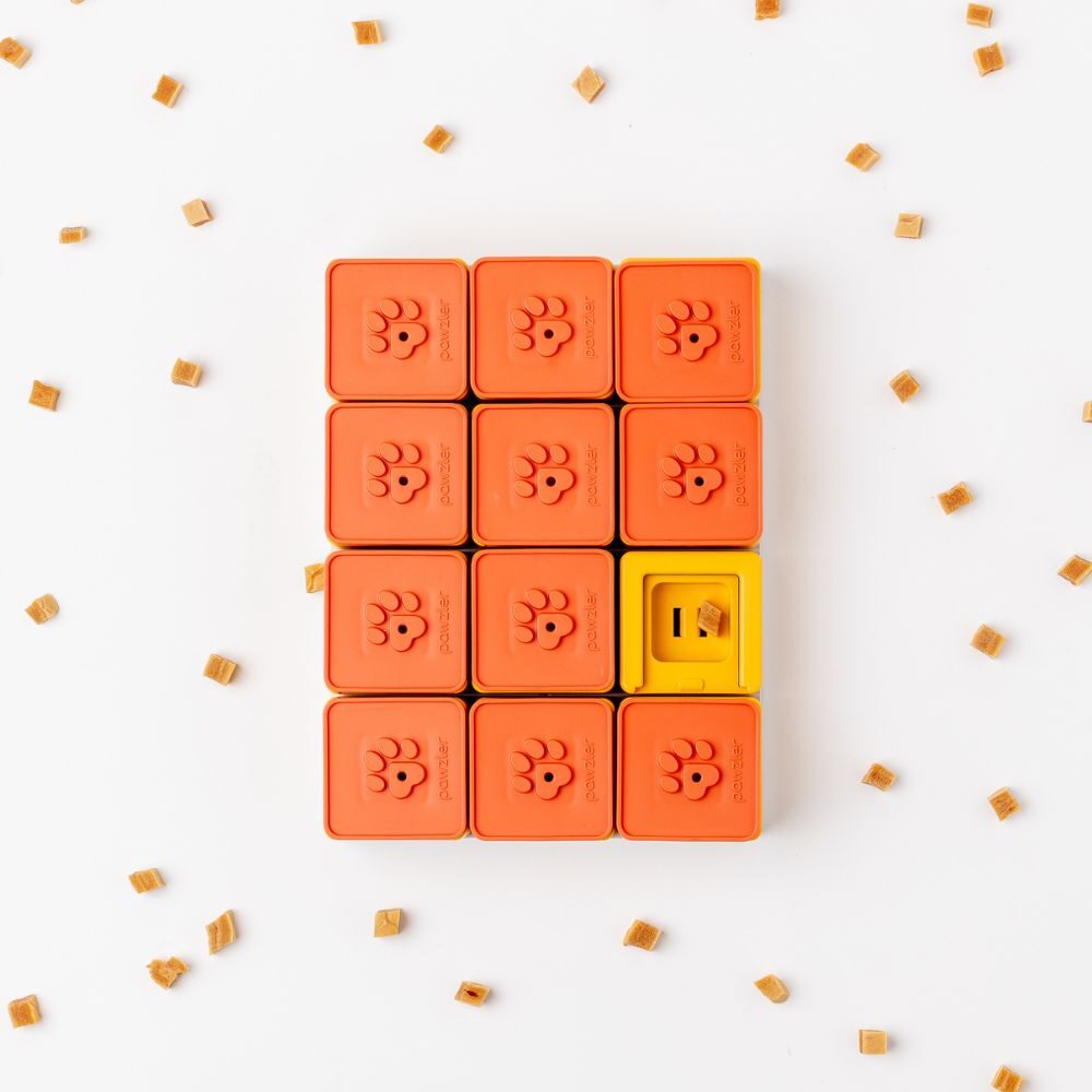 Pawzler Treat Maze Set opgebouwd als doolhof met hondensnoepjes eromheen