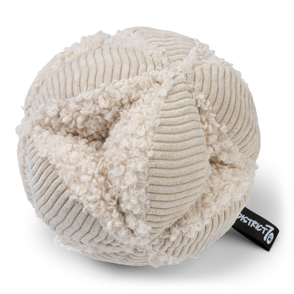 District 70 BOBBY Snuffelbal — product- en sfeerfoto 15, kleur meringue