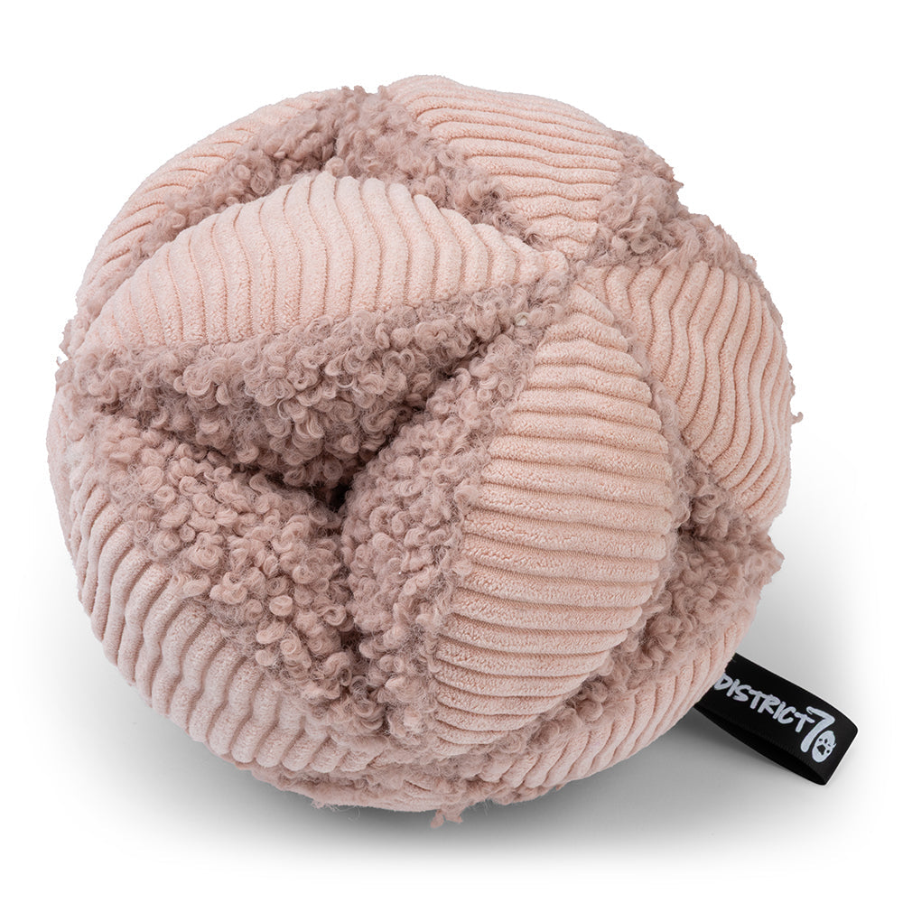 District 70 BOBBY Snuffelbal — product- en sfeerfoto 17, kleur roze
